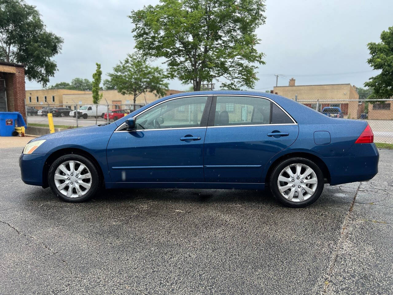 2006 Honda Accord for sale at Ideal Cars LLC in Skokie, IL