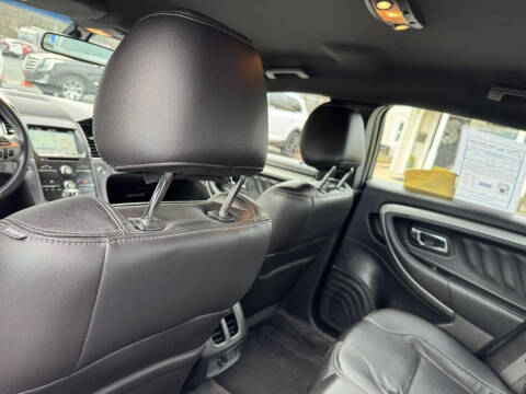 2018 Ford Taurus SEL