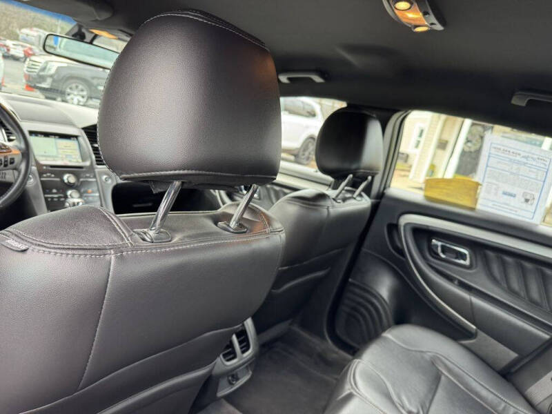 2018 Ford Taurus SEL