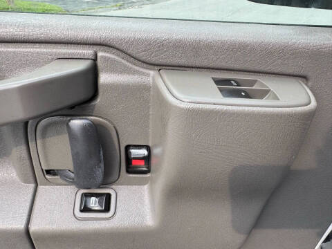 2017 Chevrolet Express 2500