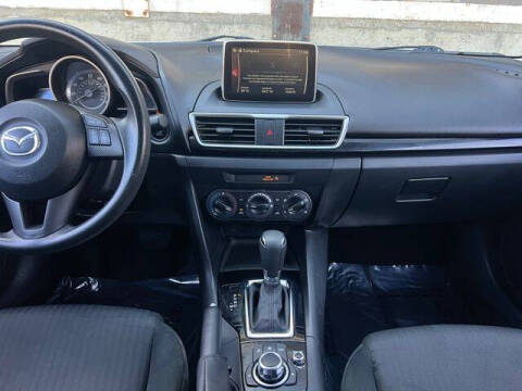 2016 Mazda MAZDA3 i Sport