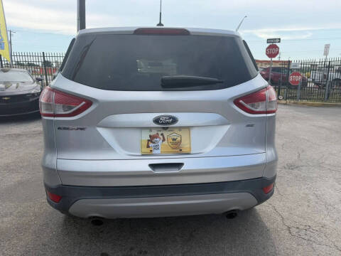 2016 Ford Escape SE