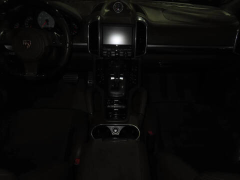 2014 Porsche Cayenne GTS
