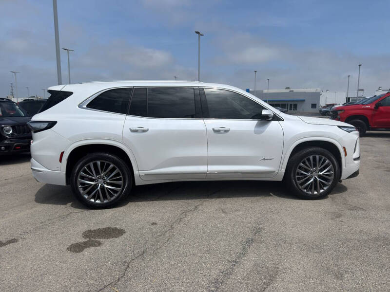 2025 Buick Enclave Avenir