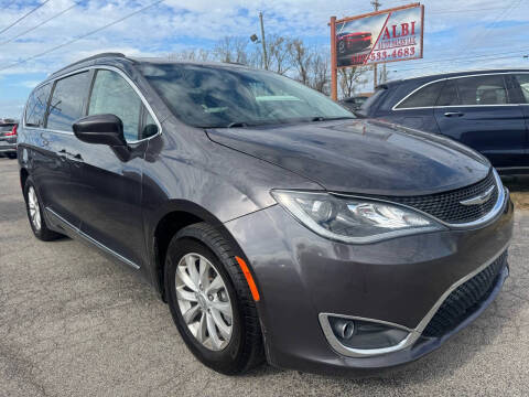 2017 Chrysler Pacifica for sale at Albi Auto Sales LLC in Louisville KY