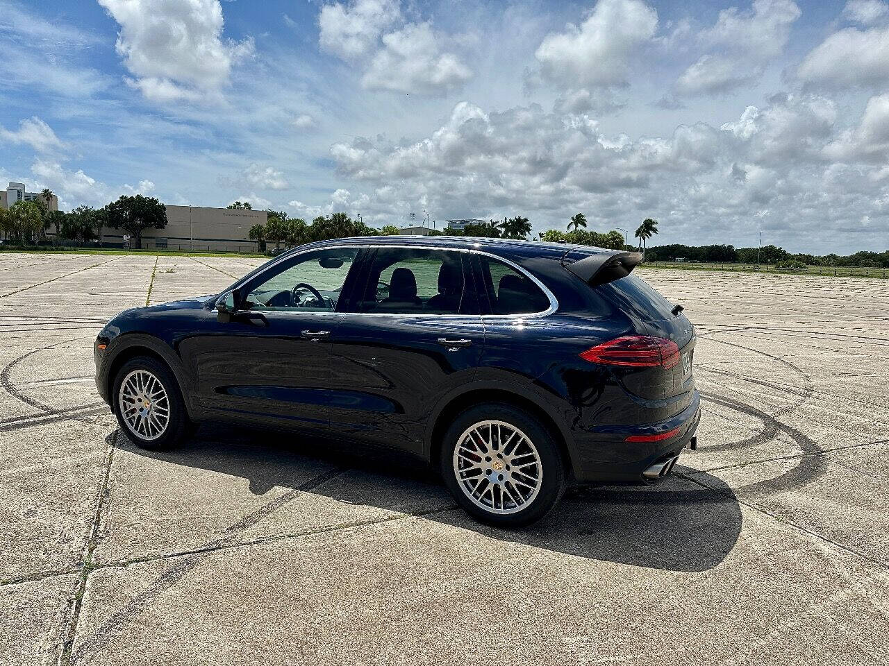 2017 Porsche Cayenne 44