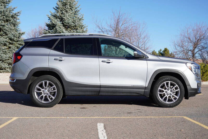 2024 GMC Terrain SLT