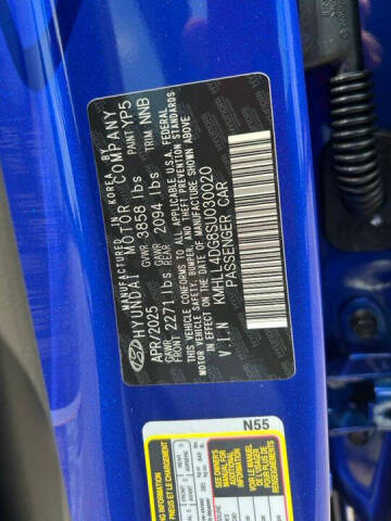 2025 Hyundai Elantra SE