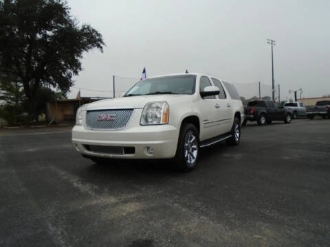 2011 GMC Yukon XL for sale at American Auto Exchange in Houston TX
