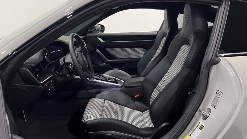 2024 Porsche 911 Turbo S