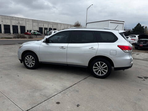 2016 Nissan Pathfinder S