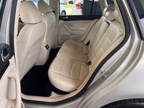 2013 Volkswagen Jetta SportWagen TDI