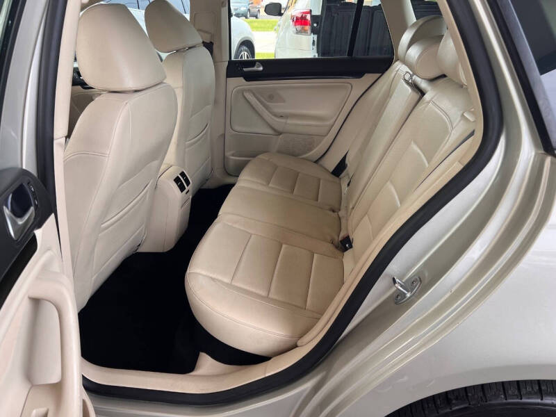 2013 Volkswagen Jetta SportWagen TDI