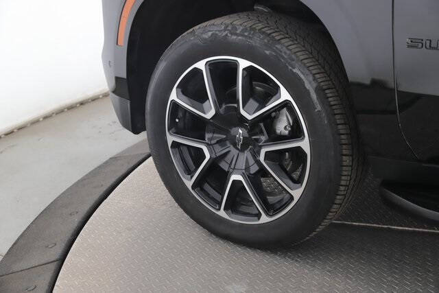 2025 Chevrolet Suburban RST