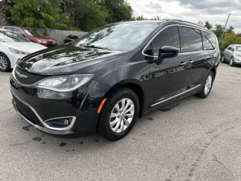 2019 Chrysler Pacifica Touring L