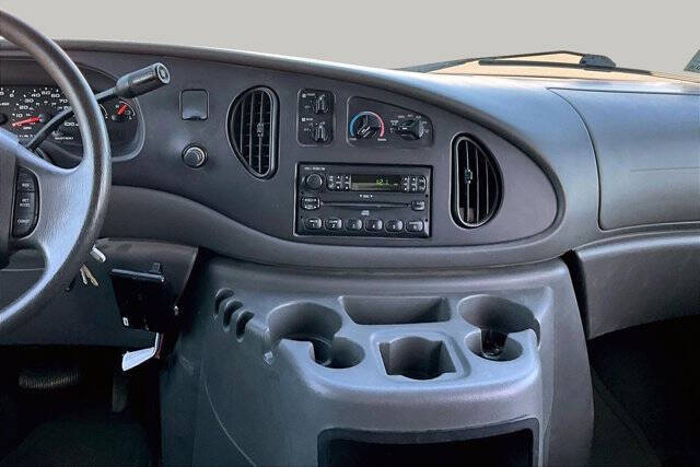2005 Ford E-Series