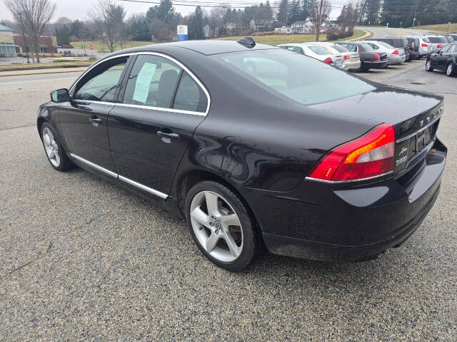 2010 Volvo S80 for sale at QUEENSGATE AUTO SALES in York, PA