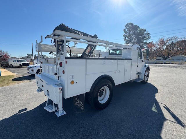 2007 Freightliner M2 106