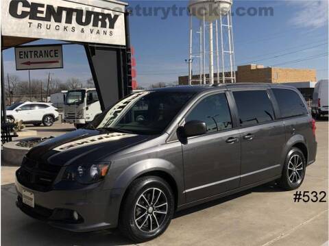 2018 Dodge Grand Caravan for sale at CENTURY TRUCKS & VANS in Grand Prairie TX