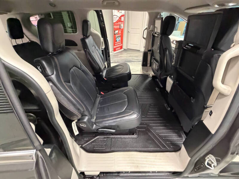 2018 Chrysler Pacifica Touring L Plus