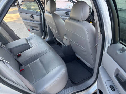 2004 Ford Taurus SES