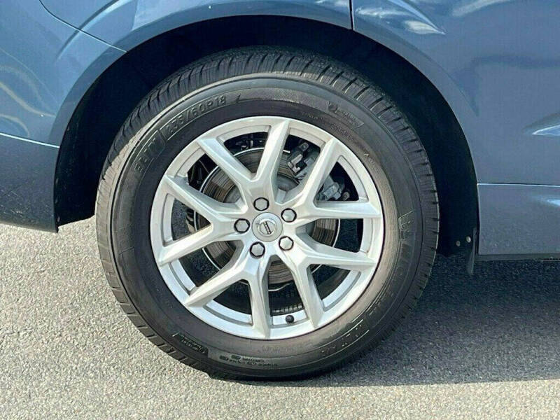 2018 Volvo XC60 T5 Momentum