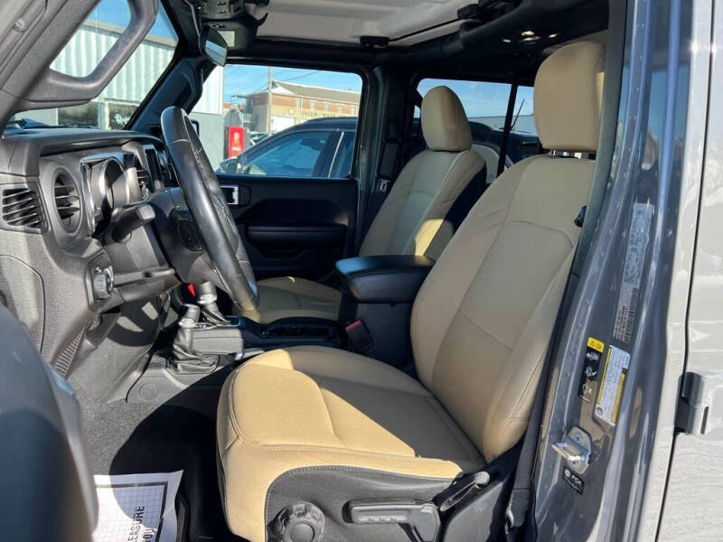 2021 Jeep Gladiator Sport