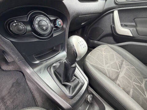 2012 Ford Fiesta SE