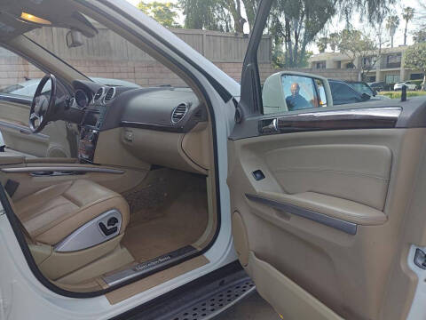2012 Mercedes-Benz GL-Class GL 550 4MATIC