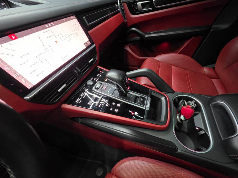 2021 Porsche Cayenne GTS