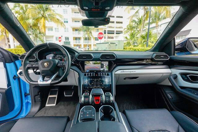 2024 Lamborghini Urus S