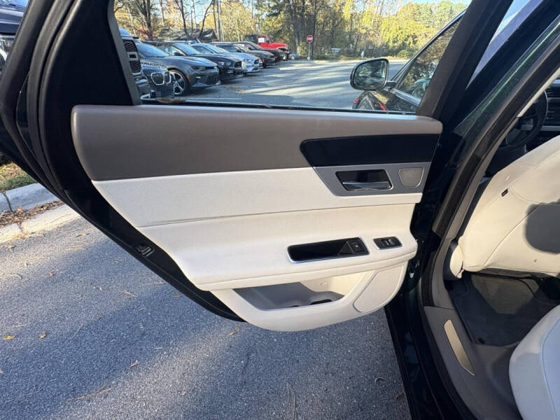 2016 Jaguar XF 35t Premium