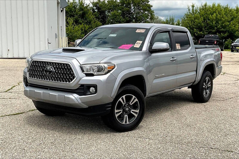 Used 2019 Toyota Tacoma TRD Sport with VIN 3TMCZ5ANXKM189587 for sale in Montevideo, Minnesota