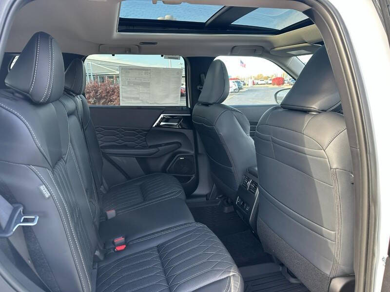 2025 Mitsubishi Outlander SEL