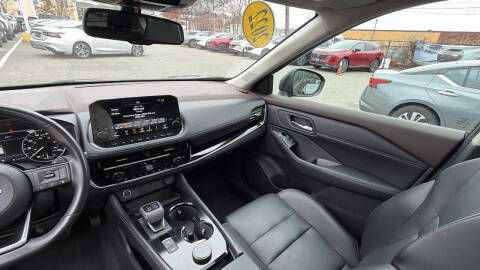 2022 Nissan Rogue SL