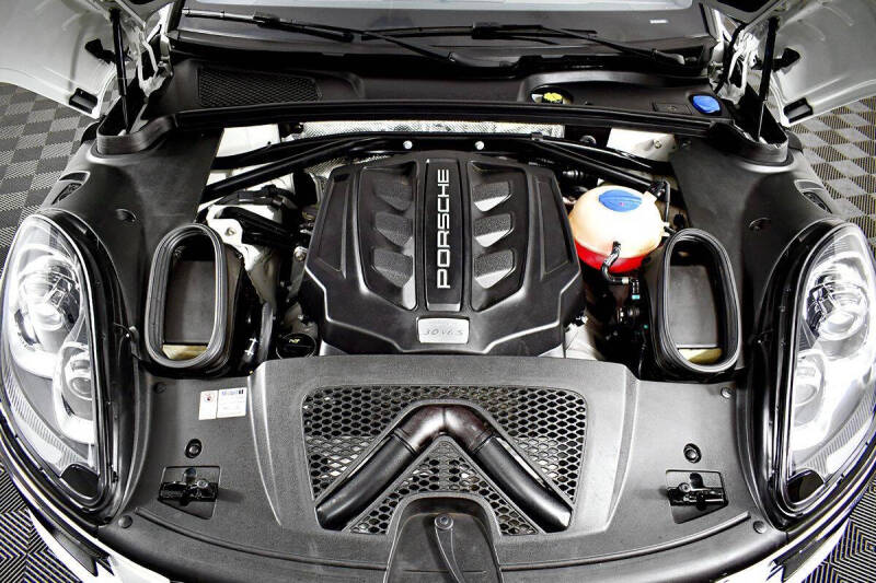 2016 Porsche Macan S