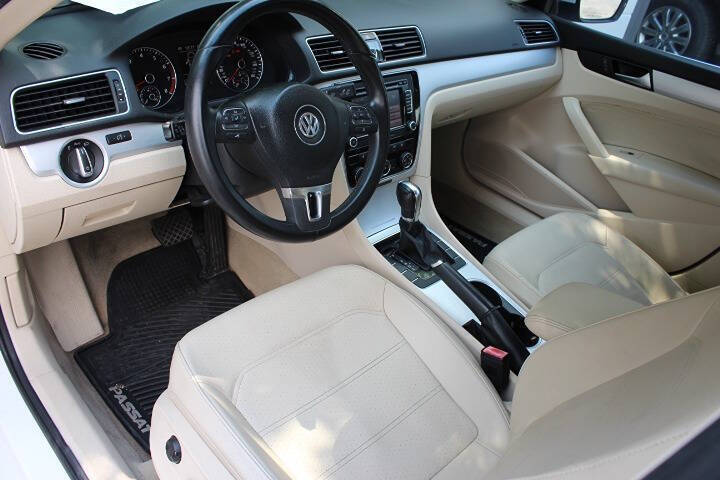 2013 Volkswagen Passat SE