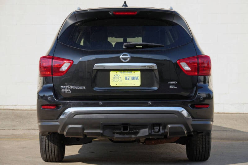 2020 Nissan Pathfinder SL