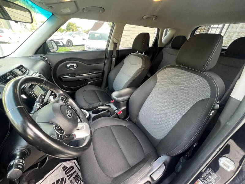 2019 Kia Soul +