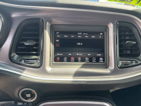 2021 Dodge Challenger SXT