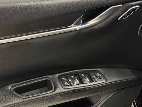 2017 Maserati Ghibli