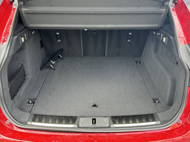 2025 Jaguar F-PACE P250 R-Dynamic S