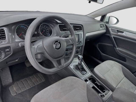 2016 Volkswagen e-Golf SE