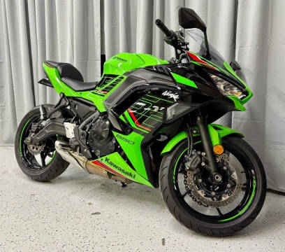 2023 Kawasaki Ninja 650 KRT