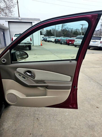 2004 Chevrolet Malibu Maxx LS