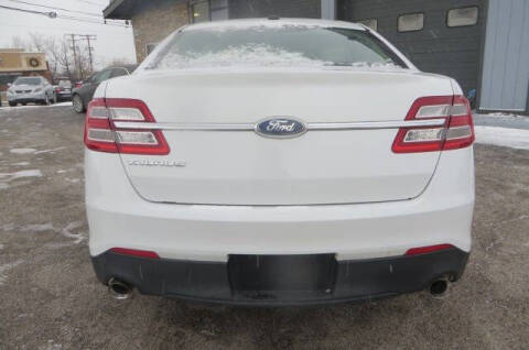 2013 Ford Taurus SE