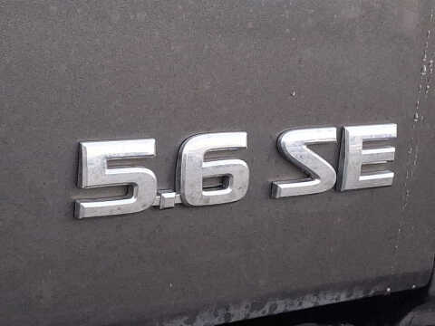 2004 Nissan Titan SE