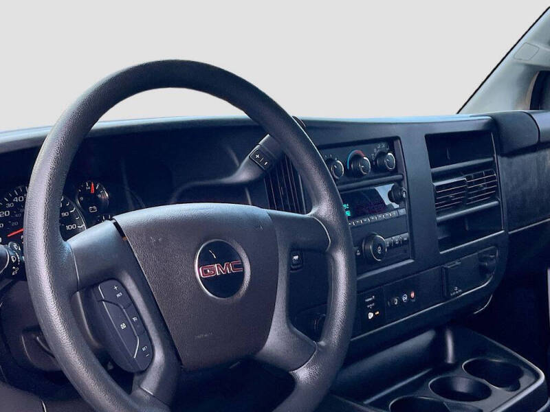 2025 GMC Savana 2500