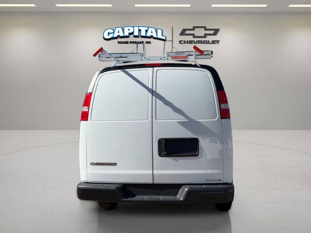 2025 Chevrolet Express 2500