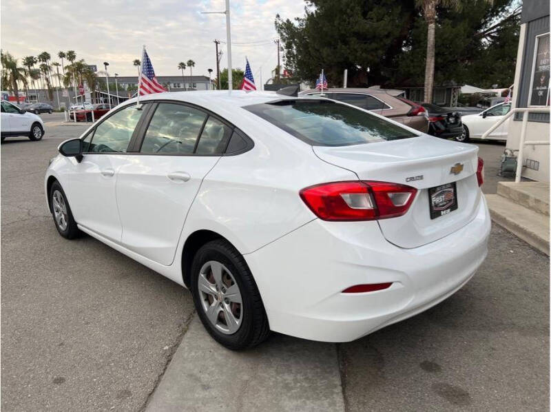 2018 Chevrolet Cruze LS Auto